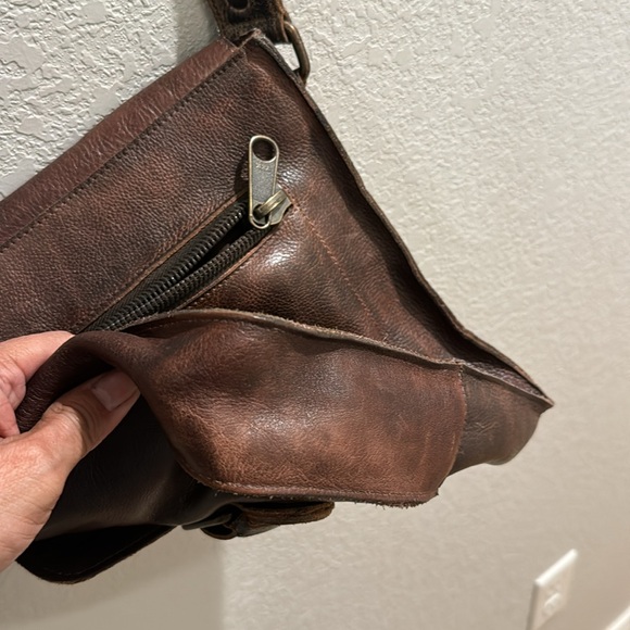 Bed Stu Venice Beach Buckle weathered leather crossbody - Picture 5 of 9